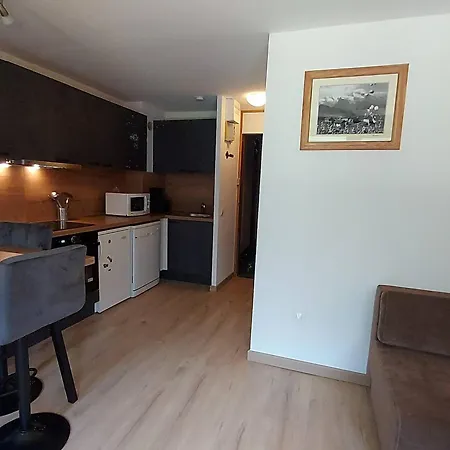 Cosy 4 Pers., Balcon, A 80m Des Pistes, Animaux Acceptes, Parking - Fr-1-356-466 * Valmorel