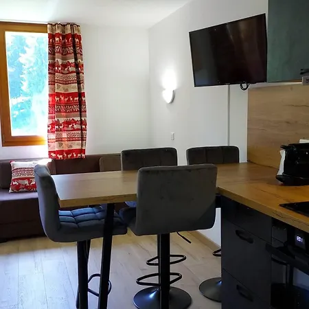Cosy 4 Pers., Balcon, A 80m Des Pistes, Animaux Acceptes, Parking - Fr-1-356-466